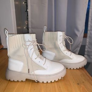 Trendy boots